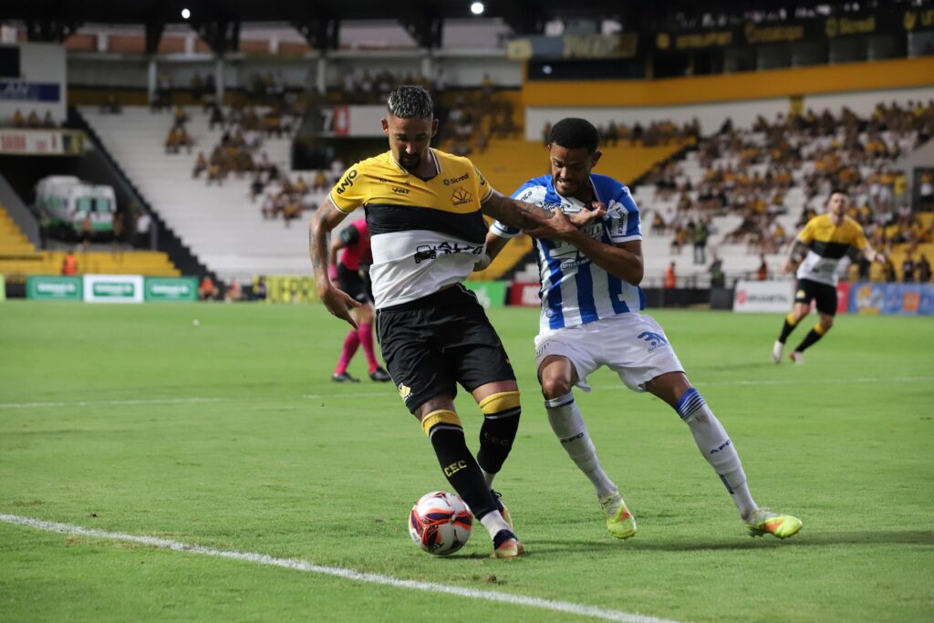 Criciúma supera o Avaí e vence a primeira no Estadual. Celso da Luz/CEC